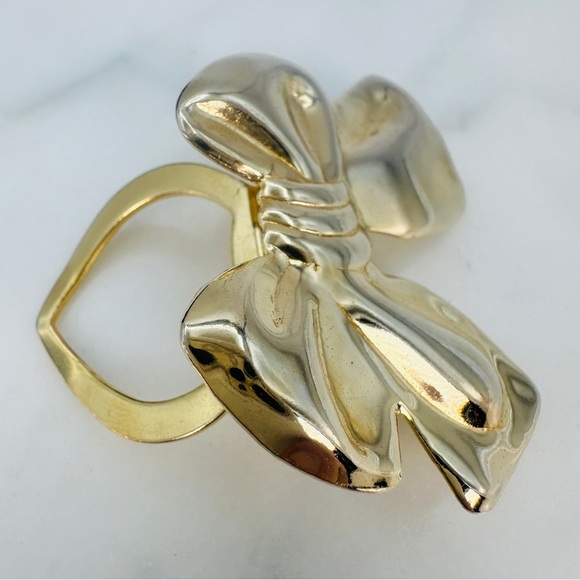 Vintage Ribbon Bow Scarf Ring Clip Gold Tone 1970s 1980s  1 7/8 x 1 1/4 Delicate - Picture 2 of 8
